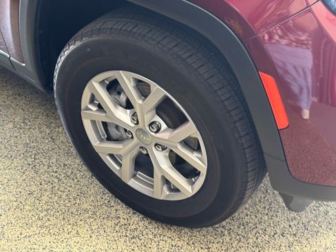 Used 2022 Jeep Grand Cherokee Limited AWD/4WD image 4