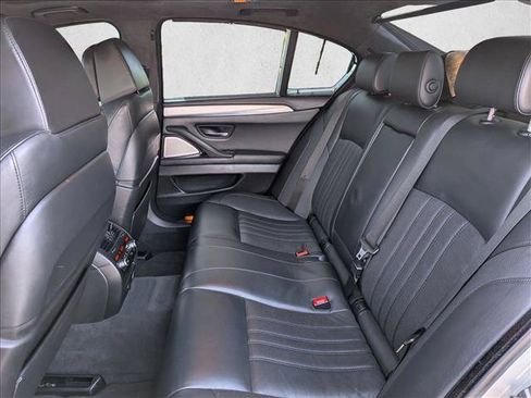 Used 2016 BMW M5 RWD image 19