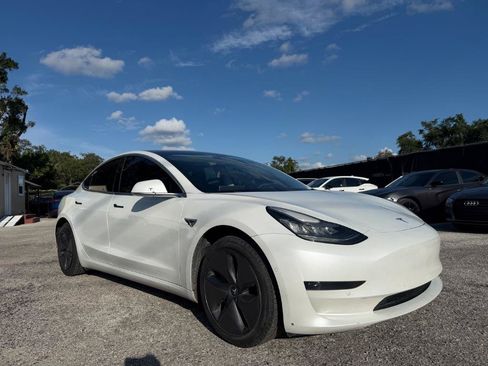 Used 2020 Tesla Model 3 Standard Range Plus RWD image 3