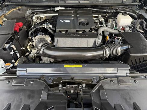 Used 2023 Nissan Frontier PRO-4X w/ Pro Convenience Package AWD/4WD image 30