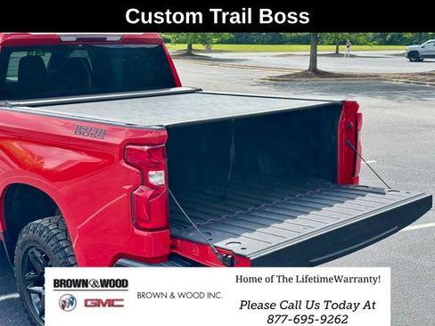 Used 2021 Chevrolet Silverado 1500 Custom Trail Boss w/ LPO, Dark Essentials Package AWD/4WD image 18