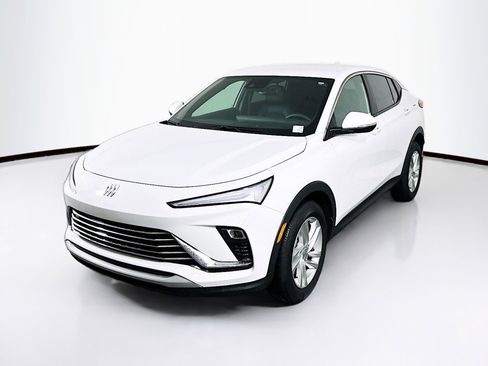 Used 2025 Buick Envista Preferred image 3