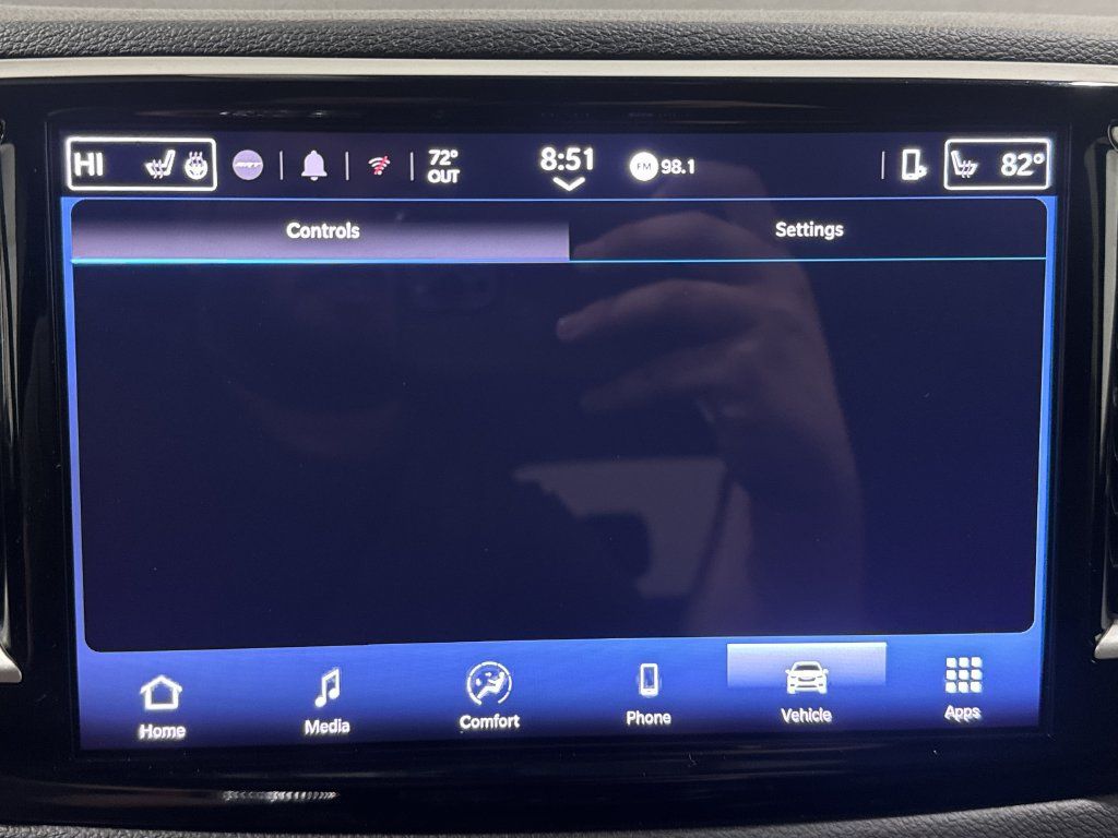 Used 2025 Chrysler Pacifica Select FWD image 38