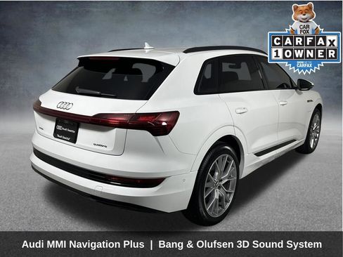 Used 2021 Audi e-tron Prestige w/ Prestige Package image 9