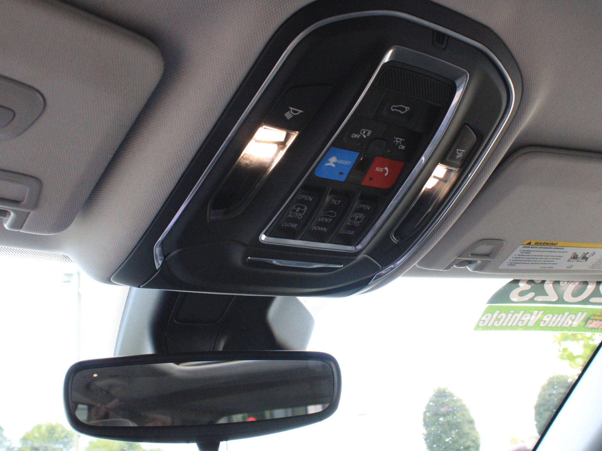 Used 2023 Jeep Grand Cherokee 4WD 4xe image 19