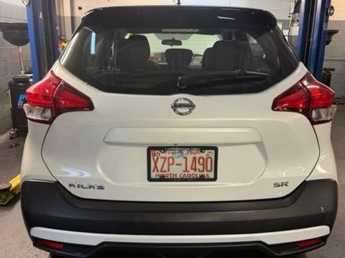 Used 2019 Nissan Kicks SR FWD image 1