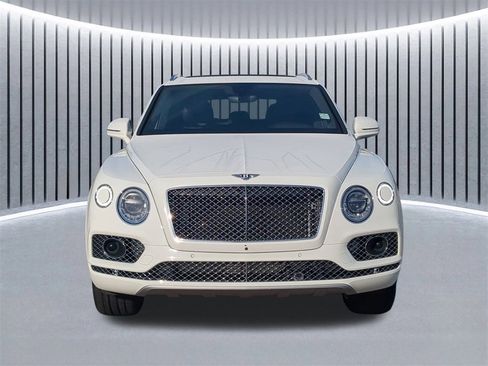 Used 2019 Bentley Bentayga image 10