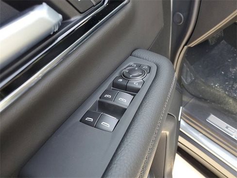 New 2026 GMC Yukon XL Denali image 18