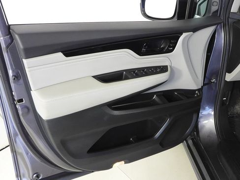 Used 2019 Honda Odyssey Elite image 11
