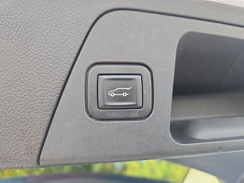 Used 2019 Buick Envision Premium w/ Driver Confidence Package image 10