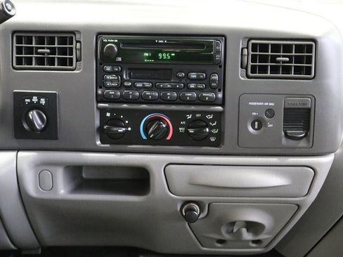 Used 2003 Ford F250 XLT image 88