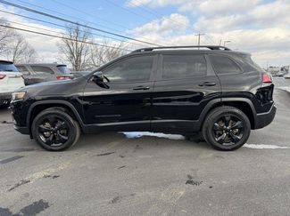 Used 2019 Jeep Cherokee Latitude Plus video 2