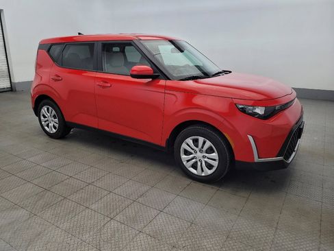 Used 2024 Kia Soul LX image 11