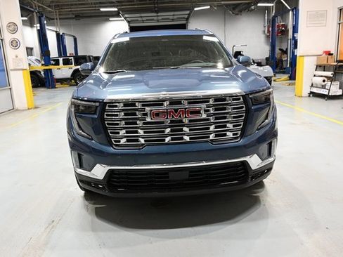 New 2026 GMC Acadia Denali w/ Super Cruise Package image 2