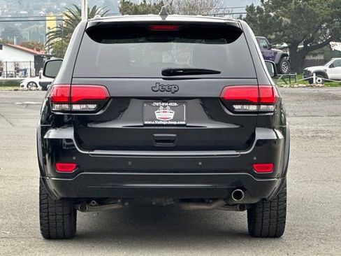 Used 2018 Jeep Grand Cherokee Altitude image 5