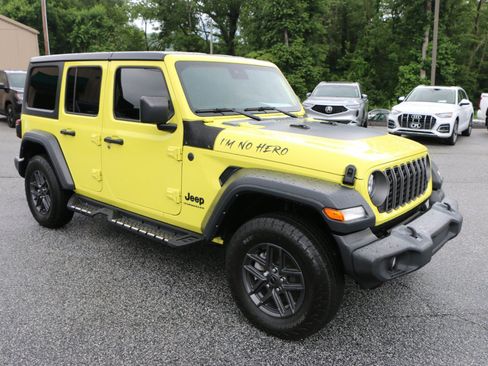Used 2024 Jeep Wrangler Unlimited Sport AWD/4WD image 9