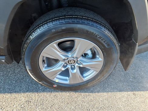New 2025 Toyota RAV4 XLE w/ Convenience Package image 8