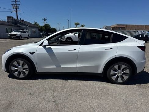 Used 2023 Tesla Model Y Long Range AWD/4WD image 8
