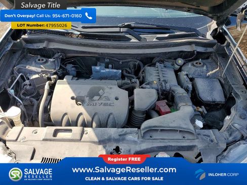 Used 2014 Mitsubishi Outlander SE image 16