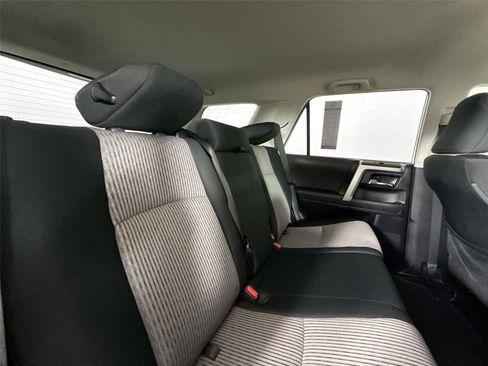 Certified 2024 Toyota 4Runner SR5 AWD/4WD image 39