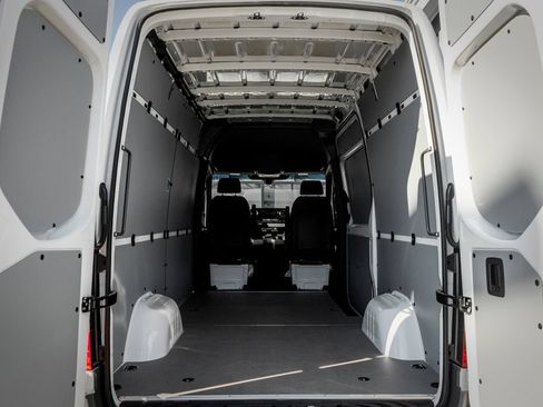Used 2026 Mercedes-Benz Sprinter 2500 image 11