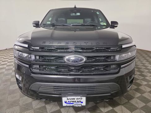 Used 2022 Ford Expedition Max Limited AWD/4WD image 2