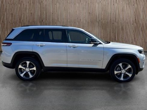 New 2024 Jeep Grand Cherokee Limited 4xe w/ Luxury Tech Group II image 4