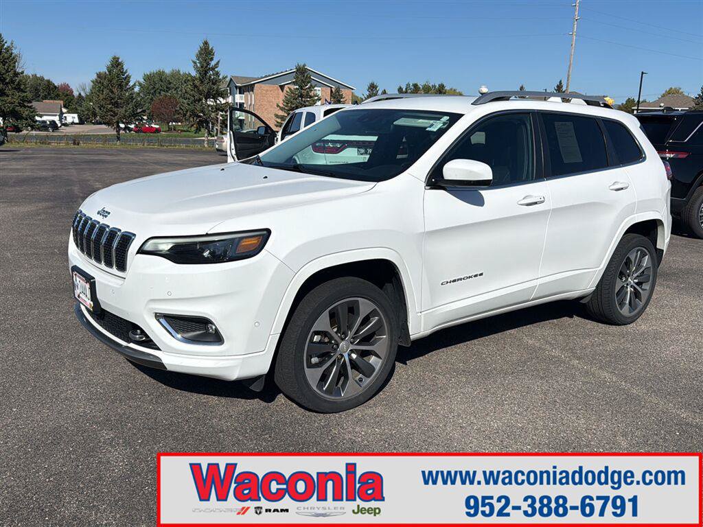 Used 2019 Jeep Cherokee Overland w/ Technology Group AWD/4WD image 1
