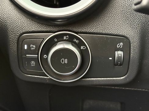 Used 2023 Alfa Romeo Stelvio Veloce image 17