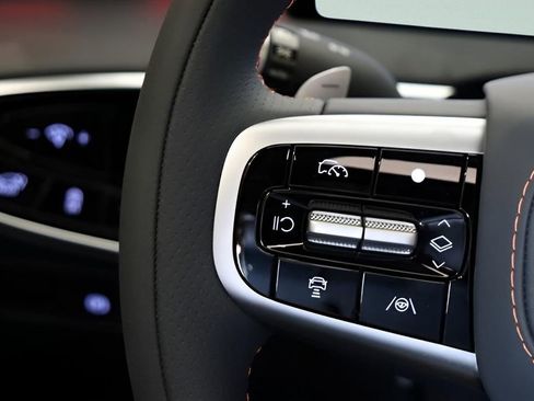 New 2026 Genesis GV70 2.5T Sport Prestige image 16