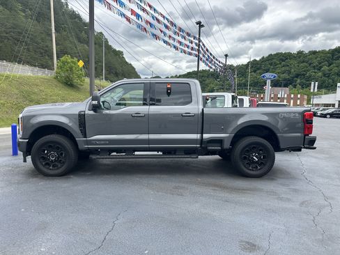 New 2026 Ford F250 XLT w/ XLT Premium Package AWD/4WD image 4