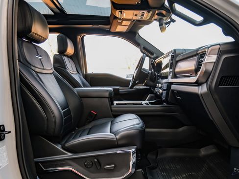 Used 2026 Ford F450 Platinum w/ FX4 Off-Road Package image 59