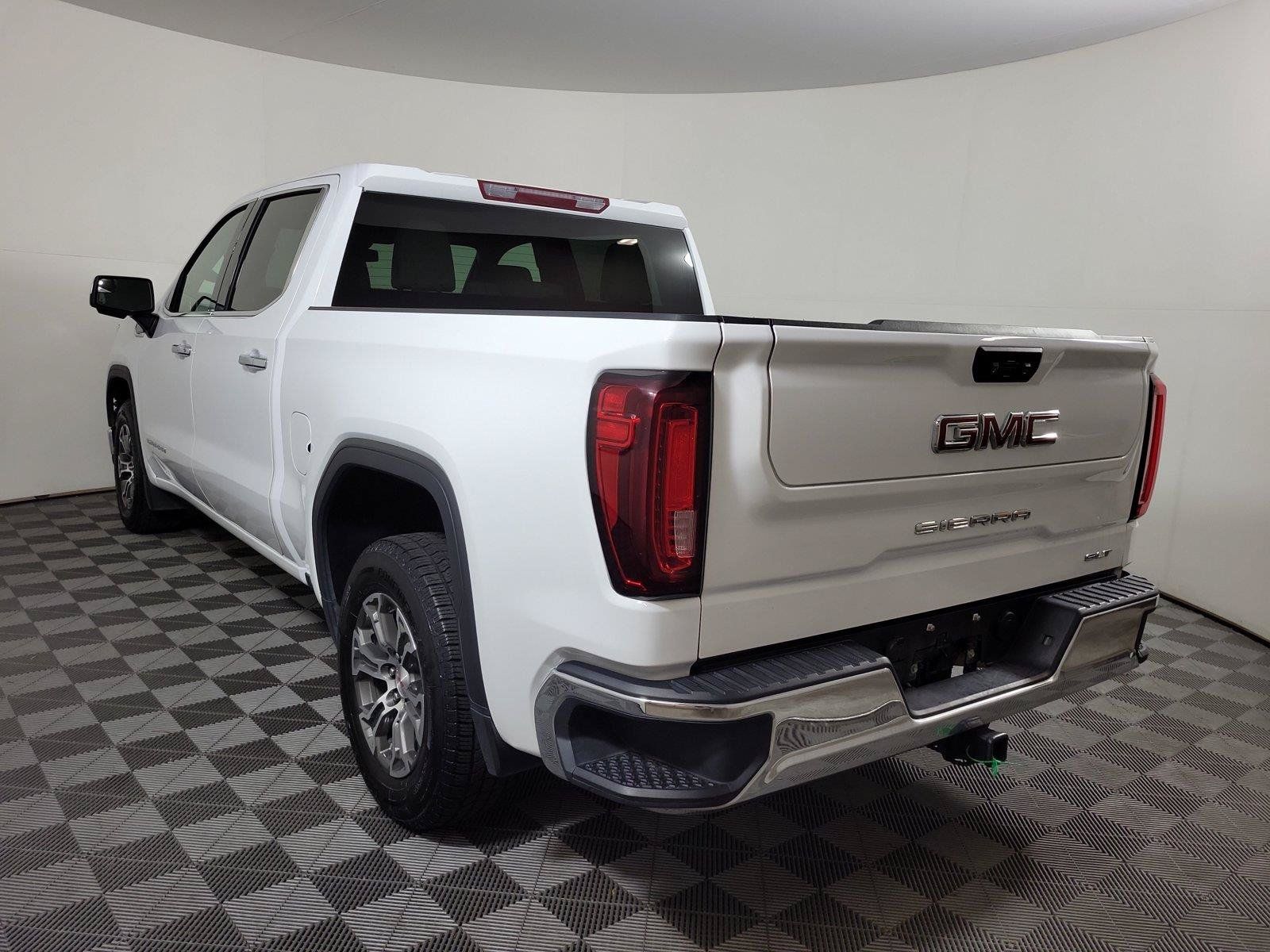 Used 2025 GMC Sierra 1500 SLT RWD image 4