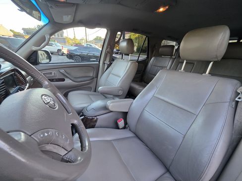 Used 2006 Toyota Sequoia SR5 image 10
