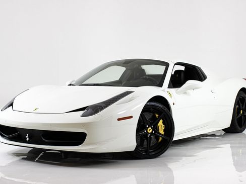 Used 2015 Ferrari 458 Spider RWD image 64