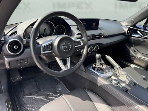 Used 2025 MAZDA MX-5 Miata RF Grand Touring RWD image 11