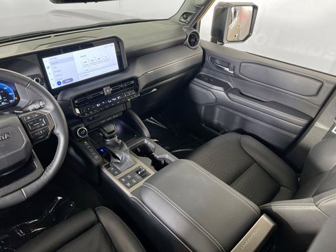 Used 2024 Toyota Land Cruiser image 23