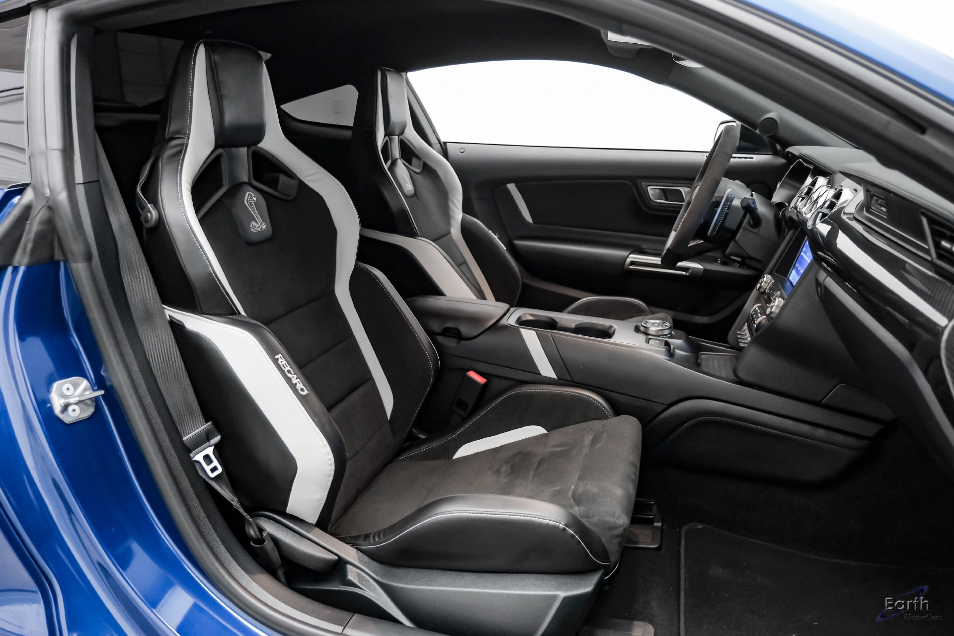 Used 2022 Ford Mustang Shelby GT500 w/ Carbon Fiber Track Pack RWD image 62