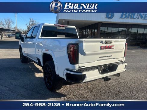 Used 2024 GMC Sierra 2500 AT4 w/ AT4 Premium Plus Package image 8