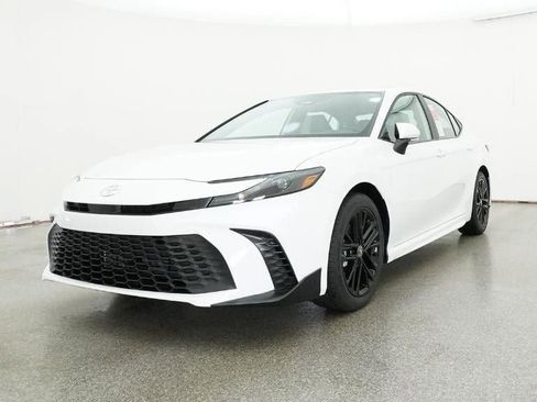 New 2026 Toyota Camry SE image 32