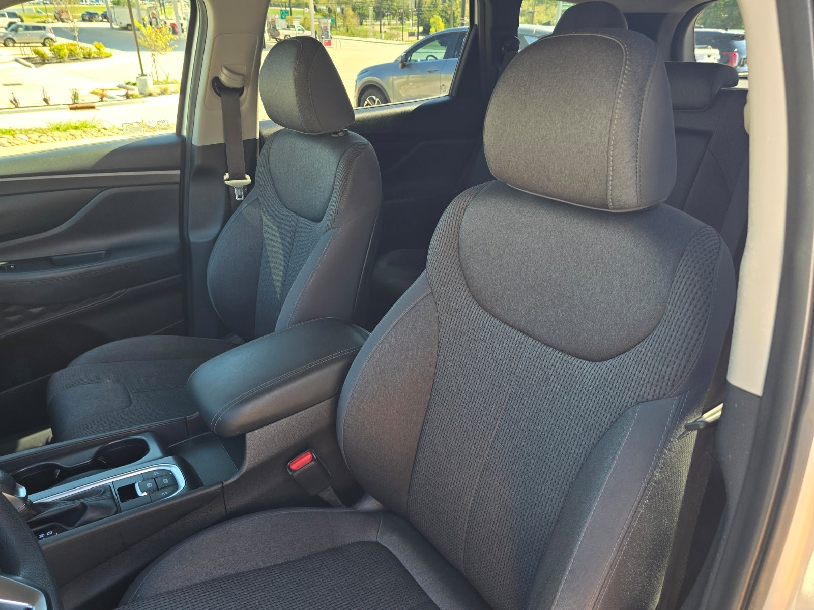 Used 2019 Hyundai Santa Fe SE AWD/4WD image 12