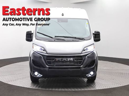 Used 2025 RAM ProMaster 3500 w/ Convenience Group FWD image 2