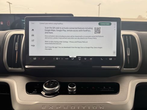 Certified 2025 Ford Expedition Active RWD image 13