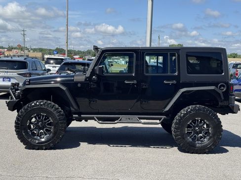 Used 2016 Jeep Wrangler Unlimited Sport AWD/4WD image 3