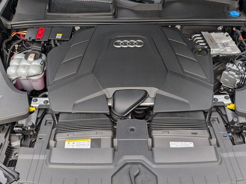 Used 2023 Audi Q8 Premium Plus w/ Premium Plus Package AWD/4WD image 7