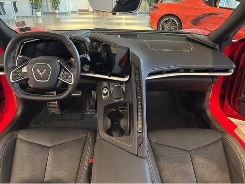 Used 2022 Chevrolet Corvette Stingray Preferred Conv w/ Z51 Performance Package RWD image 7
