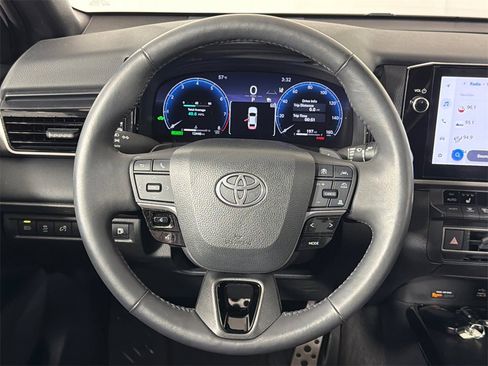 Used 2025 Toyota Camry XSE image 24