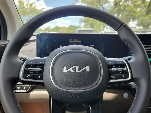 New 2026 Kia Carnival EX FWD image 10