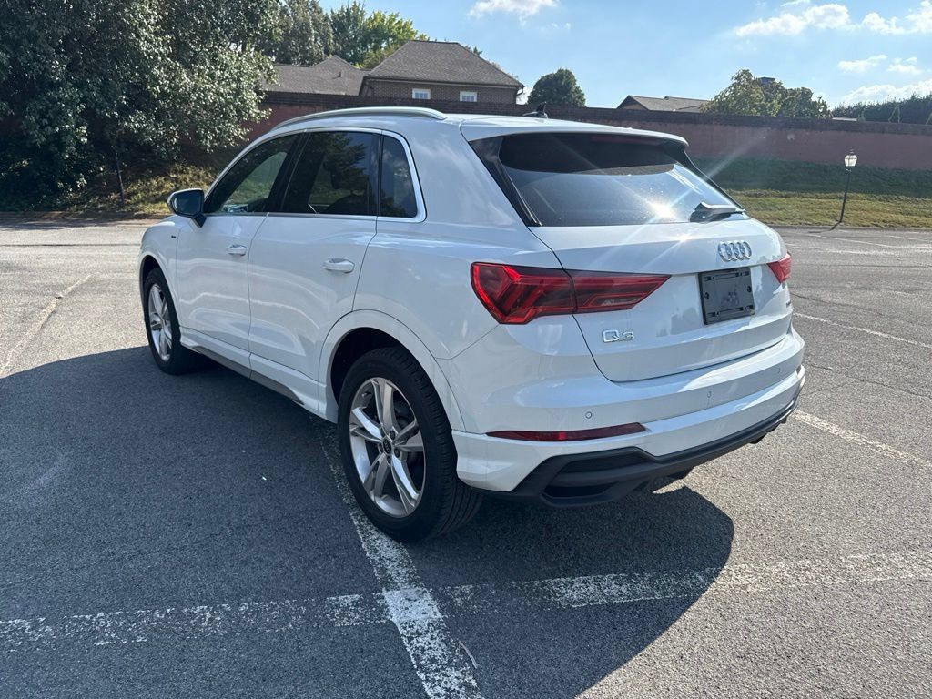 Used 2023 Audi Q3 2.0T Premium Plus w/ Premium Plus Package AWD/4WD image 8