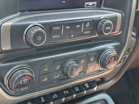 Used 2019 Chevrolet Silverado 2500 High Country w/ Duramax Plus Package AWD/4WD image 20